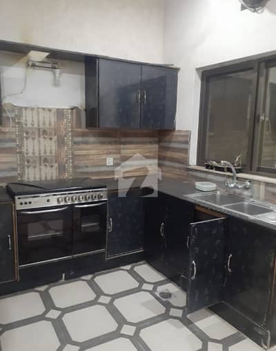 10 Marla upper portion available for rent on prime location and reasonable price