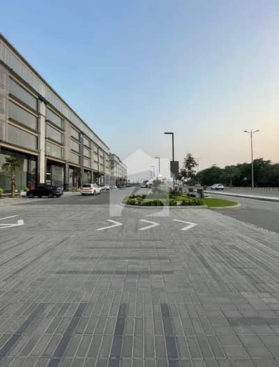 8 Marla commercial floor available for rent