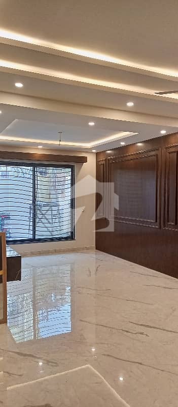 F-6/3 CORNER HOUSE FPR SALE PRIME LOCATION