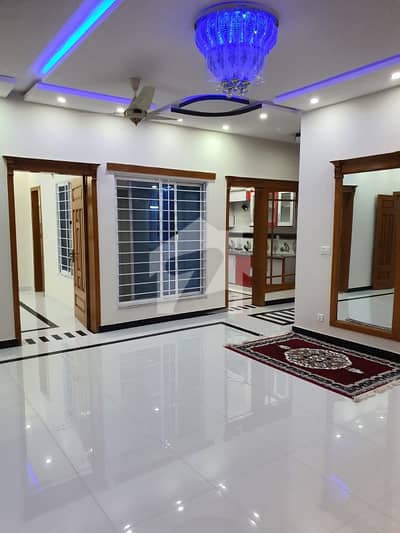 جی ۔ 13 اسلام آباد میں 7 کمروں کا 14 مرلہ مکان 3.5 لاکھ میں کرایہ پر دستیاب ہے۔