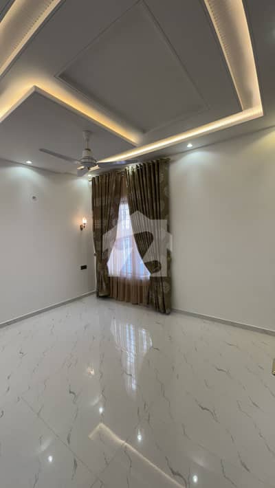 10 Marla Modern Style House For Sale 10 Marla Modern Style House For Sale