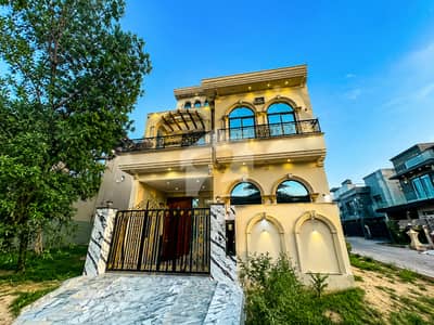 5 MARLA PARK FACING CORNER HOUSE | KHAYABAN E AMIN