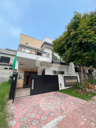 Sector N 5 Marla Used House Excellent Construction Quality Sun Facing House Available For Sale