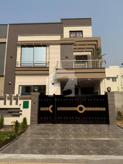 5 MARLA DOUBLE STOReY HOUSE AVAILABLE FOR SALE IN BAHRIA NASHIMAN LAHORE