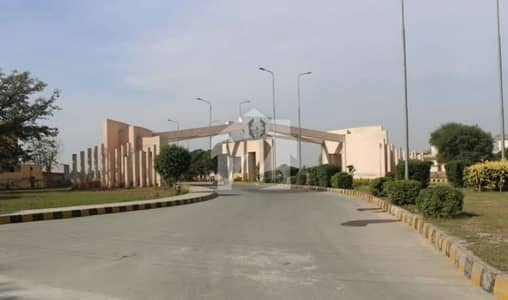 One kanal plot for sale Sui gas Phase 2