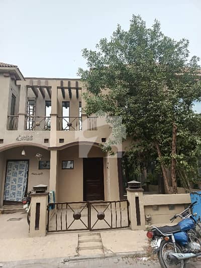 Paragon City 3.5 Marla House For Rent With Gass
