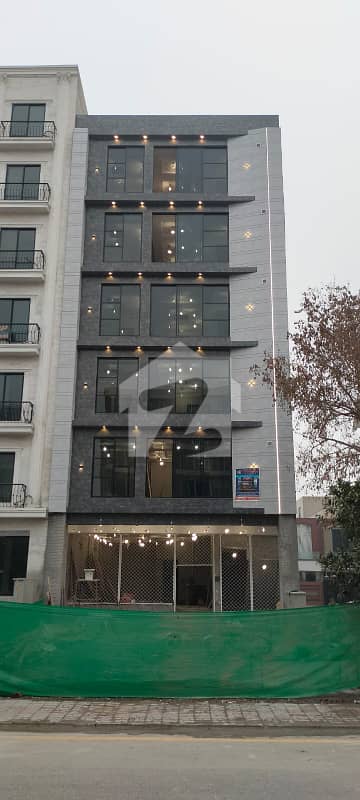 بحریہ ٹاؤن سیکٹر ای بحریہ ٹاؤن,لاہور میں 11 کمروں کا 5 مرلہ عمارت 15.0 کروڑ میں برائے فروخت۔
