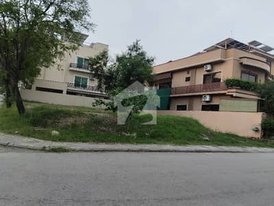 ڈی ایچ اے فیز 2 - سیکٹر ایف ڈی ایچ اے ڈیفینس فیز 2,ڈی ایچ اے ڈیفینس,اسلام آباد میں 1 کنال رہائشی پلاٹ 6.95 کروڑ میں برائے فروخت۔