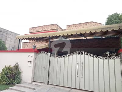 1 KANAL HOUSE FOR RENT MAIN CANAL ROAD ZAMAN PARK GULBERG LAHORE