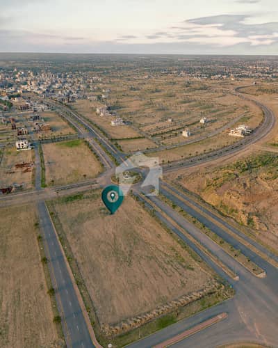سٹی ہاؤسنگ سکیم جہلم میں 5 کنال رہائشی پلاٹ 6.75 کروڑ میں برائے فروخت۔