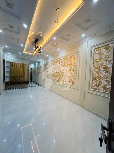 5 MARLA PORTION AVAILABLE FOR RENT IN EDEN BOULEVARD SOCIETY COLLEGE ROAD