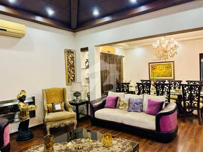 SYED BROTHERS PROUDLY OFFERS: 1-Kanal Elegant Maintanined Bungalow Is Available In The Best Block Of DHA Lahore.