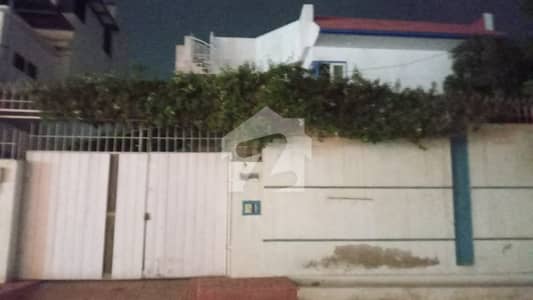 600 Sqyd HOUSE FOR SALE 600 Sqyd HOUSE FOR SALE