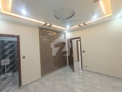12 MARLA BRIND NEW GROUND PORSTION AVAILABLE FOR RENT