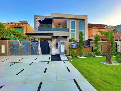 SYED BROTHERS PROUDLY OFFERS: 1-Kanal Elegant Furnished Bungalow With Basement and Cinema Is Available In The Best Block Of DHA Lahore.
