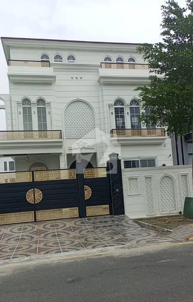 10 Marla Modern House Available For Sale In Royal Palm City Gujranwala 10 Marla Modern House Available For Sale In Royal Palm City Gujranwala