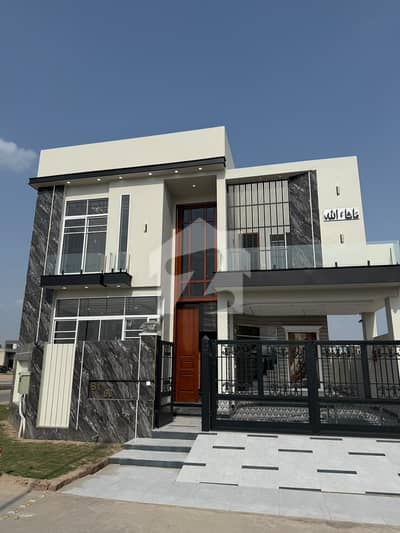 Prime Location House Of 10 Marla Is Available For Sale In DHA Phase 1 - Sector B1, Multan Prime Location House Of 10 Marla Is Available For Sale In DHA Phase 1 - Sector B1, Multan