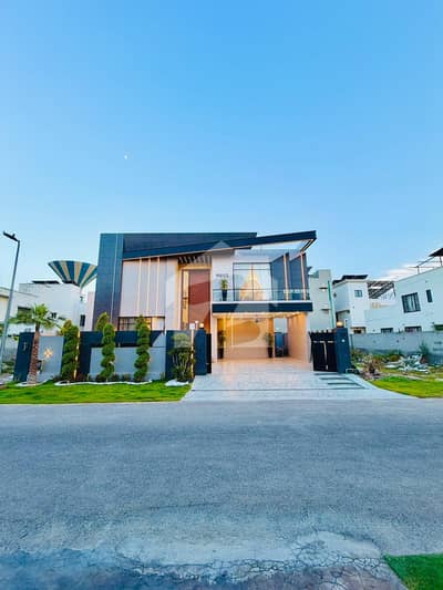 Prime Location 20 Marla House Situated In Royal Orchard - Block E For Sale