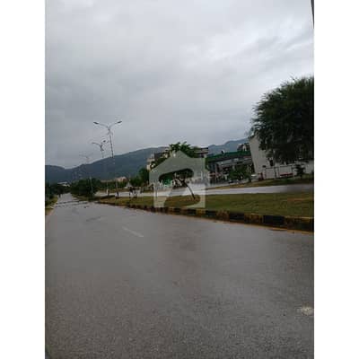 D-12 /1 600 Square Yard Level Plot Ideal Location