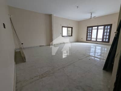 Gulshan-E-Iqbal - Block 10 House Sized 400 Square Yards For Rent Gulshan-E-Iqbal - Block 10 House Sized 400 Square Yards For Rent