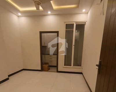 Stunning 600 Square Feet Flat In Top City 1 Available