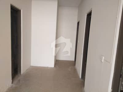 Building Of 8000 Square Feet In G-14/4 For Sale
