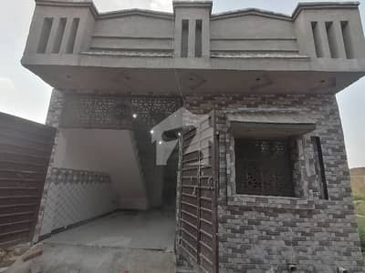 Prime Location 4 Marla House Up For sale In Girja Road
