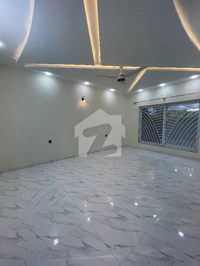 12 Marla House Available For sell in G-15.