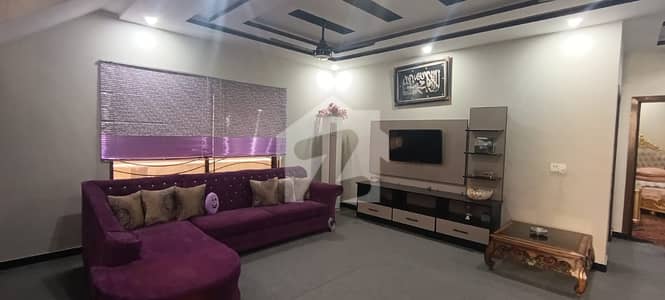 Prime Location House Sized 12 Marla Available In Gulshan Abad