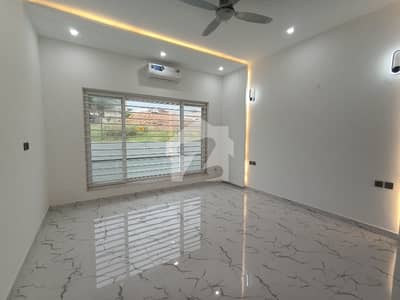 Elegant 1 Kanal semi furnished designer house for Rent Elegant 1 Kanal semi furnished designer house for Rent