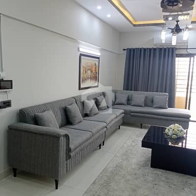 صائمہ جناح ایونیو یونیورسٹی روڈ,کراچی میں 3 کمروں کا 10 مرلہ فلیٹ 3.2 کروڑ میں برائے فروخت۔