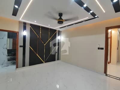 Get Your Hands On House In Lahore Best Area