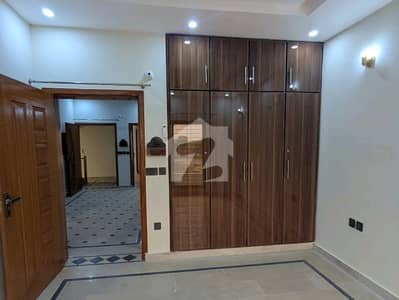 8 Marla Upper Portion In Beautiful Location Of Central Park Housing Scheme In Central Park Housing Scheme