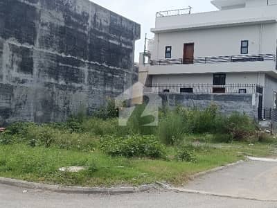 Category Plot For Sale In Jinnah Gardens