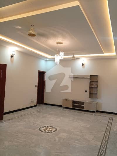 8 Marla Separate Ground Portion House Available For Rent