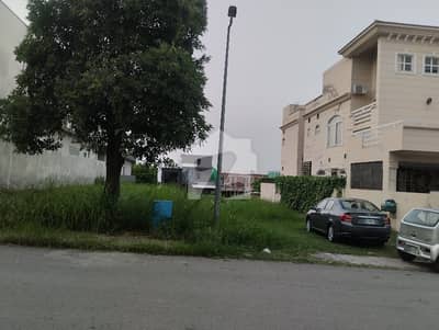 DHA2 Sec G Kanal Plot For sale