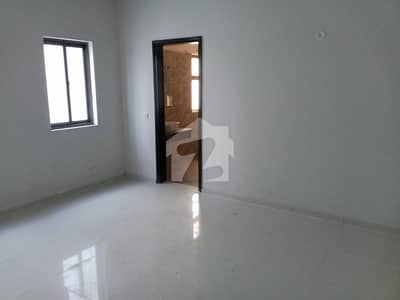 Prime Location In DHA Phase 7 1800 Square Feet Flat For Rent