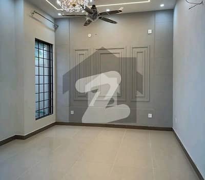 8 Marla Upper Portion Available Rent