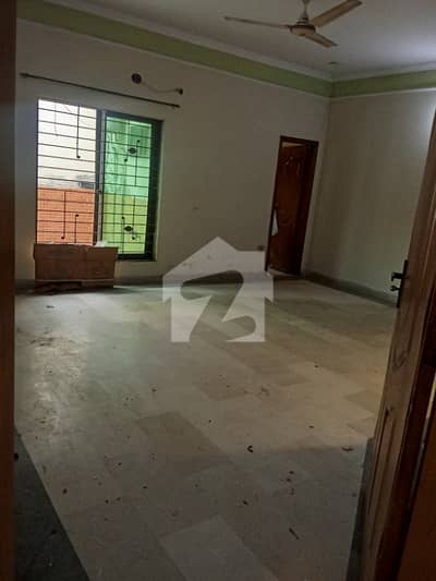 4MARLA UPPER PORTION AVAILABLE FOR RENT IN MILITARY ACCOUNTS ONLY GIRLS