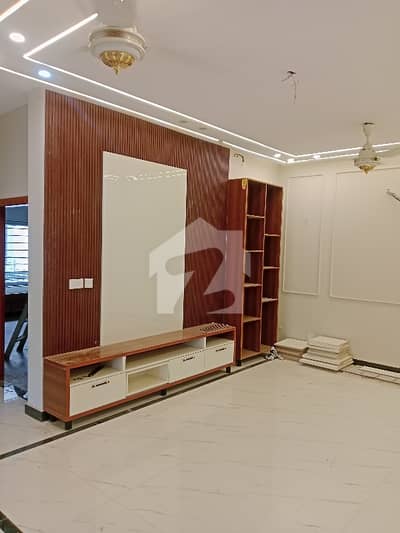 10 Marla Brand New House With Basement Available For Rent