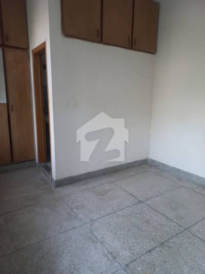G10 Ground portion for rent coner house
