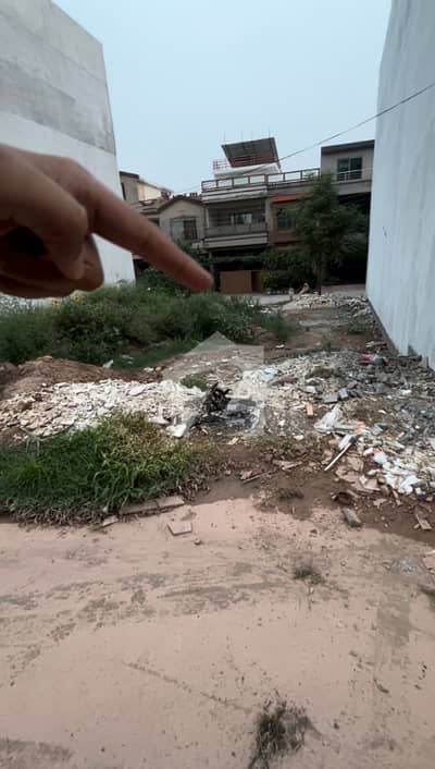 سوان گارڈن ۔ بلاک ای سوان گارڈن,اسلام آباد میں 10 مرلہ رہائشی پلاٹ 1.9 کروڑ میں برائے فروخت۔