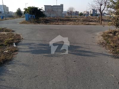 Good Investment At Beautiful Location 5 Marla Plot For Sale