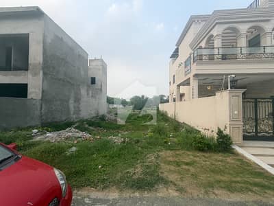 Facing Askari 11 60Ft Wide Road Facing Askari 11 60Ft Wide Road