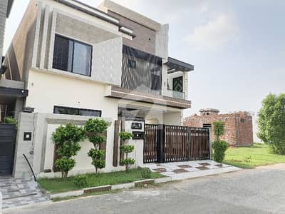 10 Marla lexury house for sale
