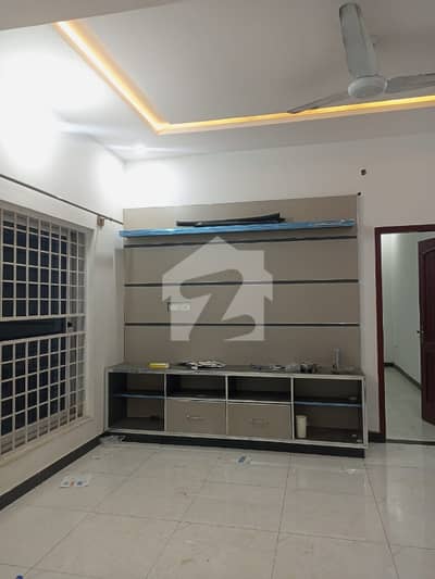 Very Good Condition Its A Main Road Corner House