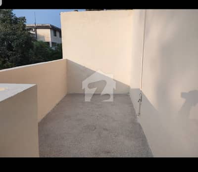 Very Neat And Clean And Easy Access From Metro Station