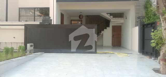 8 MARLA BRAND NEW LUXURY HOUSE FOR SALE E Block B-17. 8 MARLA BRAND NEW LUXURY HOUSE FOR SALE E Block B-17.