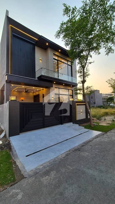 Dha Phase 8 Block-W 1-Kanal Plot Available For Sale in very Reasonable Price Surrounding Houses Near Park Near Main Broadway Road Prime Location Ideal For Investment