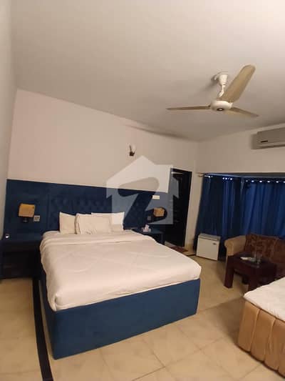 HOUSE FOR RENT IN F-8